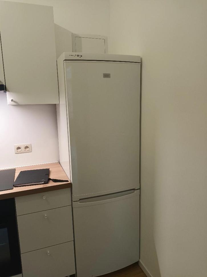 A donner refrigerateur Zanussi, Elektronische apparatuur, Koelkasten en IJskasten, Gebruikt, Met aparte vriezer, 150 tot 200 liter