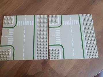 2x legoland baanplaat T beschikbaar voor biedingen