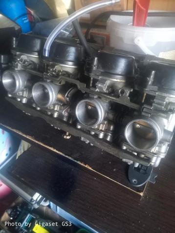 Suzuki bandit 1200 bj 1998 carburateur  beschikbaar voor biedingen