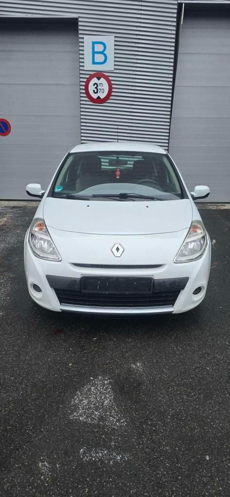 Renault clio prete à immatriculer garantie, Auto's, Renault, Bedrijf, Te koop, Boordcomputer, Benzine, Euro 5, Handgeschakeld
