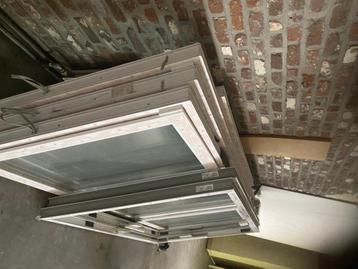 Nieuw PVC raam wit draai-kiep1800x1200mm beschikbaar voor biedingen