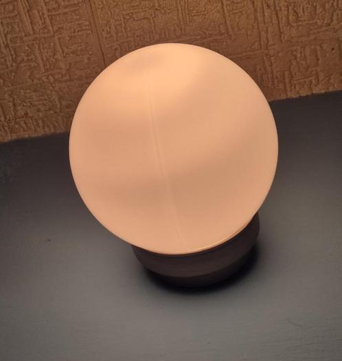 Wandlamp met wereldbol - perfecte staat, Huis en Inrichting, Lampen | Wandlampen, Zo goed als nieuw, Ophalen of Verzenden