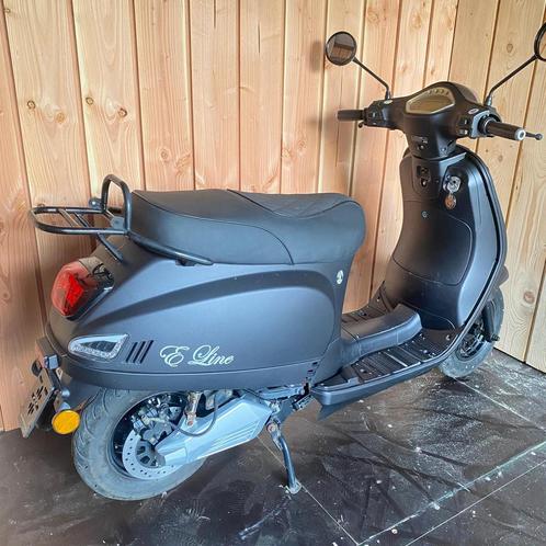 Scooter klasse A  retro vespa look  E-rom  electrisch, Fietsen en Brommers, Scooters | Overige merken, Gebruikt, Klasse A (25 km/u)