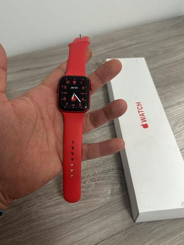 Apple Watch 6, 44mm Rouge en très bon état ,vd/ech