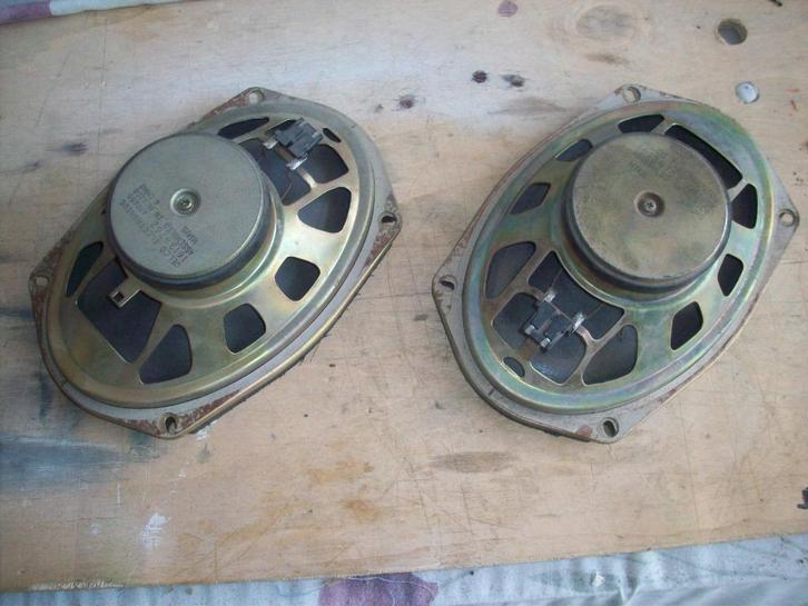 origineel luitsprekers pontiac fireberd  passen 82 tot 1992, Auto diversen, Autoradio's, Zo goed als nieuw, Ophalen of Verzenden