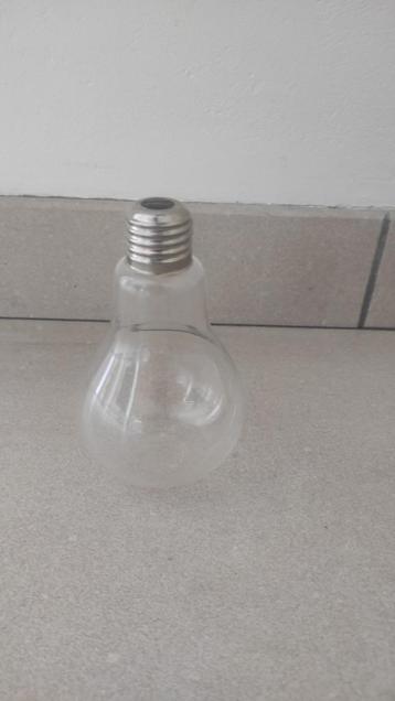 Vaas - Gloeilamp - Kunststof - Bloemenhouder beschikbaar voor biedingen