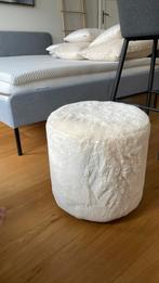 Pouf fourrure blanc., Comme neuf