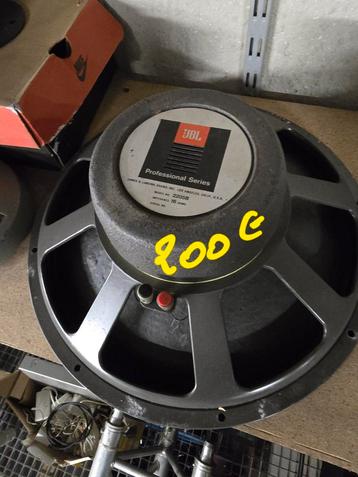 Jbl luidsprekers 15" 600watt beschikbaar voor biedingen