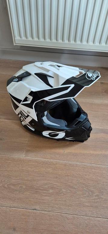 CROSS/mtb HELM beschikbaar voor biedingen