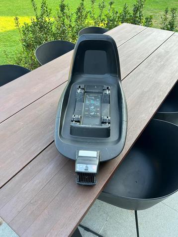 Maxi Cosi FamilyFix One i-Size beschikbaar voor biedingen