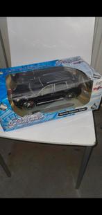 Porsche Cayenne zwart Turbo Maisto 1/18, Ophalen of Verzenden, Zo goed als nieuw, Maisto