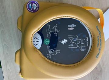 AED met nieuwe pads en batterij 