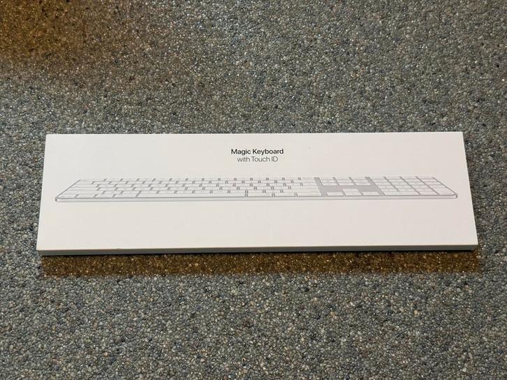 Apple Magic Keyboard with Touch ID - AZERTY - ongeopend, Computers en Software, Toetsenborden, Azerty, Bedraad, Ophalen of Verzenden