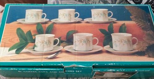 vintage koffieservies (Lisheng china), Antiek en Kunst, Antiek | Servies compleet, Ophalen of Verzenden