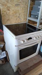 Elektrisch fornuis + oven. Electrolux., 4 zones de cuisson, 85 à 90 cm, Électrique, Enlèvement