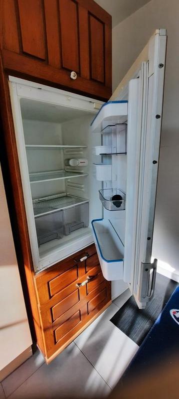 INBOUWKOELKAST, Elektronische apparatuur, Ophalen