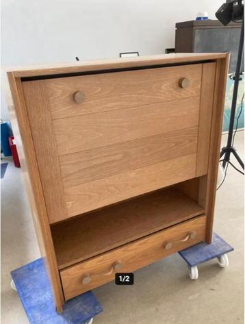 vintage scandinavisch bureau beschikbaar voor biedingen