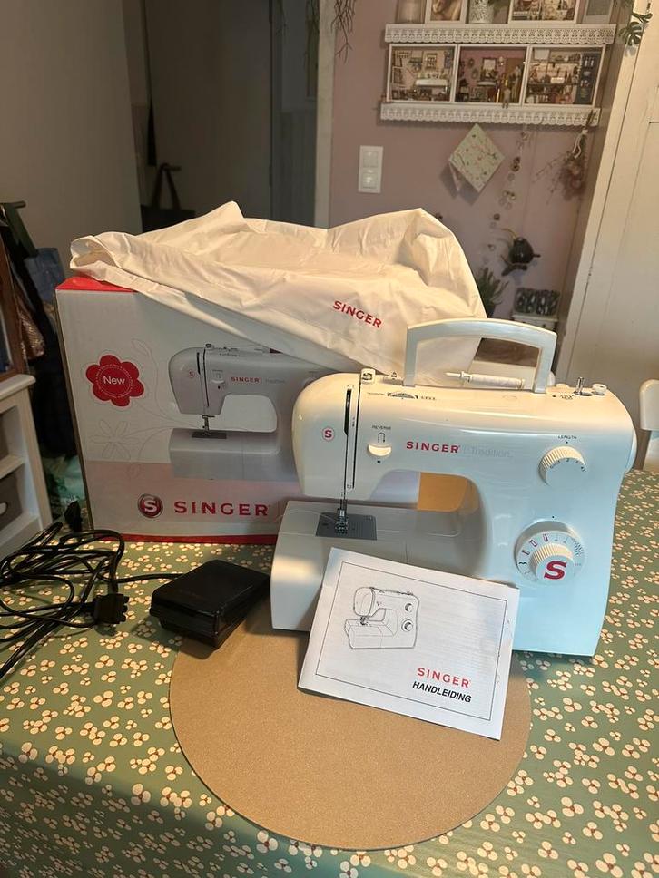 Singer naaimachine type 2250, Hobby en Vrije tijd, Naaimachines en Toebehoren, Nieuw, Naaimachine, Singer, Ophalen