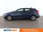 Volvo V40 1.6 T3 Kinetic (bj 2015), Auto's, Stof, Gebruikt, 110 kW, Blauw