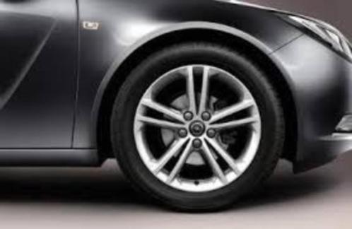 Opel Insignia 18 inch 5-spaaks velgen + zomerbanden, Auto-onderdelen, Banden en Velgen, Band(en), Zomerbanden, 18 inch, Gebruikt