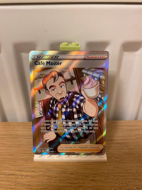 Café Master Full Art TG25/TG30 - Pokemon Kaart, Hobby en Vrije tijd, Verzamelkaartspellen | Pokémon, Nieuw, Losse kaart, Foil