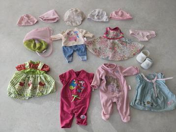 Baby Born pop, kleding sets, draagzak disponible aux enchères