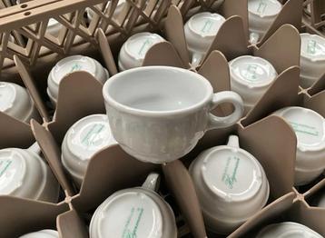 300 porseleinen aperitiefschaaltjes van het merk Högermann beschikbaar voor biedingen