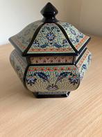 Pot décoratif italien avec couvercle, 50 ans, Antiquités & Art, Antiquités | Éclairage, Enlèvement ou Envoi