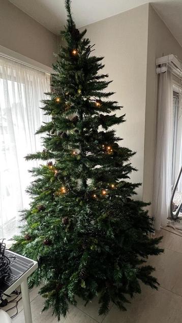 Sapin de Noël artificiel  beschikbaar voor biedingen