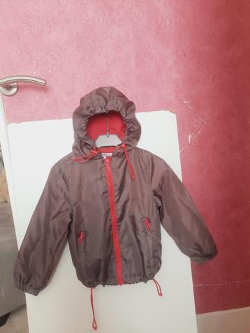 4 ans, veste style K-way /coupe-vent, automne/hiver beschikbaar voor biedingen