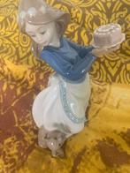 Lladro meisje met de taart, Antiek en Kunst, Ophalen