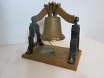 Ancienne cloche de monastère en laiton/bois, Enlèvement ou Envoi