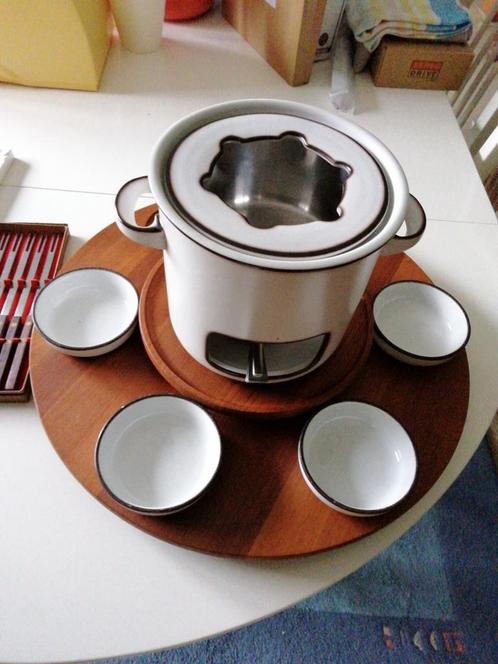 Fondue met brandertje en houten draaischijf, Huis en Inrichting, Keuken | Potten en Pannen, Gebruikt, Ophalen