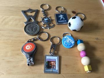 SLEUTELHANGER/FLESOPENER/COLLECTIE beschikbaar voor biedingen