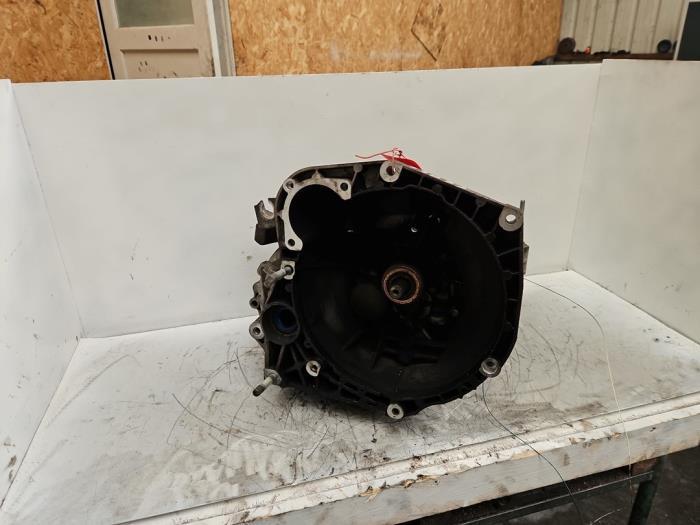 Versnellingsbak van een Alfa Romeo 147, Auto-onderdelen, Transmissie en Toebehoren, Alfa Romeo, Gebruikt, 3 maanden garantie, Ophalen of Verzenden