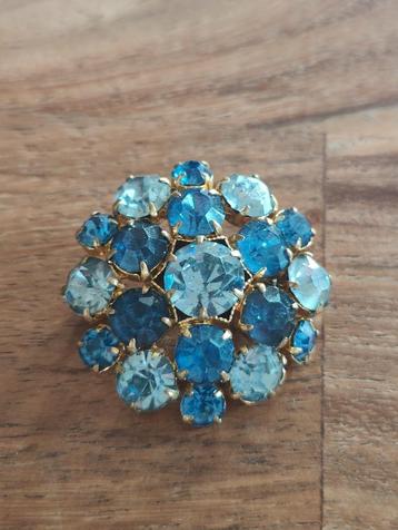 Vintage ronde aurora borealis broche beschikbaar voor biedingen
