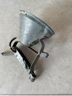 1942 loopgravenlamp, Ophalen