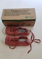 Schoenen met zachte zool uit natuurlijk materiaal., Ophalen, Zo goed als nieuw, Schoenen