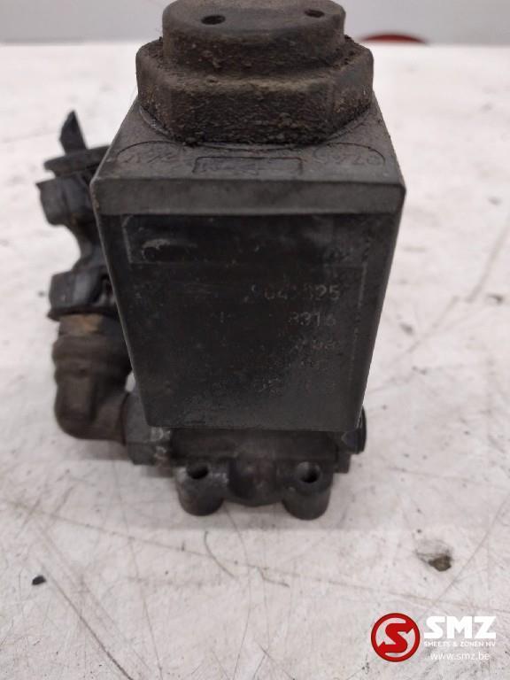 Occ électrovanne volvo, Autos : Pièces & Accessoires, Pièces camion, Volvo, Autres pièces automobiles, Utilisé