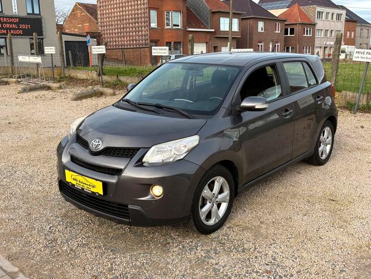 Toyota urban cruiser 1.3 benzine 2009, Auto's, Toyota, Bedrijf, Urban Cruiser, Benzine, Handgeschakeld, Voorwielaandrijving, Ophalen