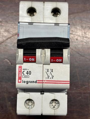 Legrand zekering C40 en differentieel 300 mA 40 A beschikbaar voor biedingen