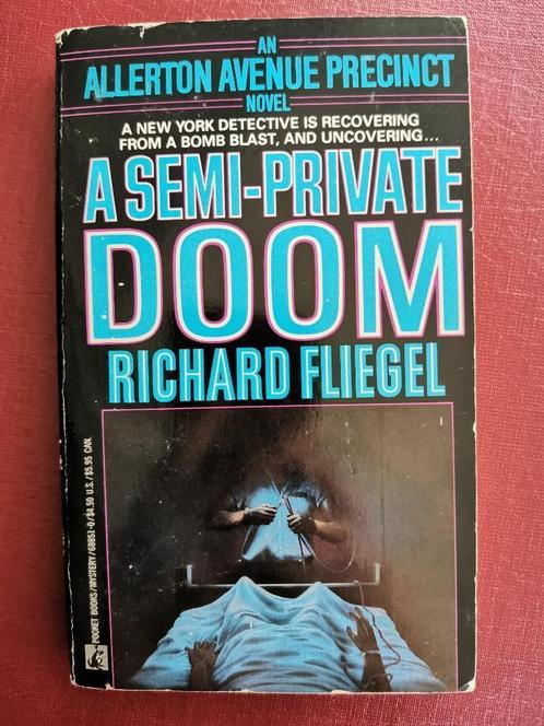 A semi-private doom (Richard Fliegel), Boeken, Detectives, Gelezen, Ophalen of Verzenden