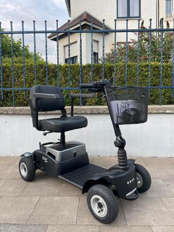 Scootmobiel Life and Mobility afneembare elektrische scooter beschikbaar voor biedingen