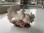 Paire de pigeons Capodimonte, Collections, Statues & Figurines, Comme neuf, Animal, Enlèvement ou Envoi