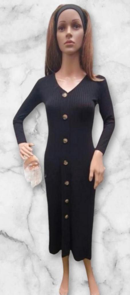 ✨ BERSHKA Stijlvolle Zwarte Jurk – Maat XS ✨️, Kleding | Dames, Jurken, Zo goed als nieuw, Maat 34 (XS) of kleiner, Zwart, Onder de knie