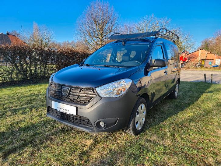 Dacia Dokker 1.6i /Cargo léger/Attelage/Galerie de toit, Autos, Dacia, Particulier, Dokker, Attache-remorque, Essence, Enlèvement