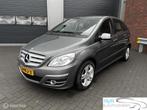 Mercedes B-klasse 180 AUTOMAAT/CRUISE/NAVI/PDC, Auto's, Monovolume, Gebruikt, Zwart, 4 cilinders
