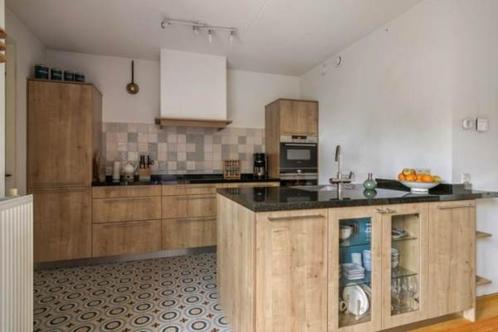 Moderne houtkleur eilandkeuken – incl. Siemens GEDEMONTEERD, Huis en Inrichting, Keuken | Complete keukens, Zo goed als nieuw