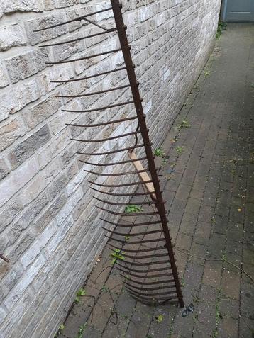 Vintage metalen hooihark / landbouwgereedschap – brocante  beschikbaar voor biedingen