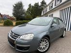 Volkswagen Jetta - Sport Line - Blanco Gekeurd - Top Staat!, Auto's, Zwart, 4 cilinders, 127 g/km, Leder